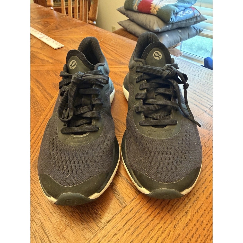 Lululemon Sneakers Chargefeel 2 Low Black size 5 Womens